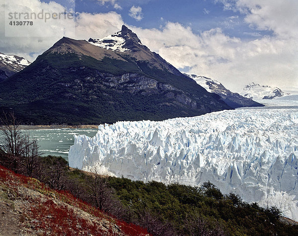 Perito-Moreno-Gletscher  Campo de Hielo Sur  Anden  Patagonien  Argentinien  Südamerika