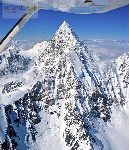 Mount Foraker im Denali-Nationalpark  5.304 m  Luftbild  Alaskakette  Alaska  USA