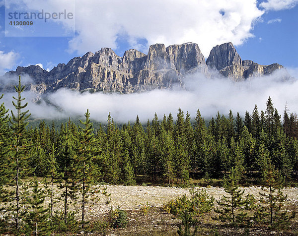 Castle Mountain  Banff National Park  Alberta  Kanada