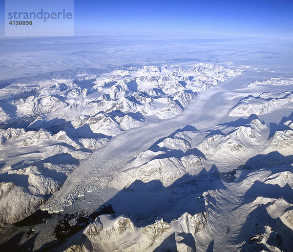 Gletscher im Süden von Grönland  Blick aus 10.000 m Höhe  Luftbild  Grönland