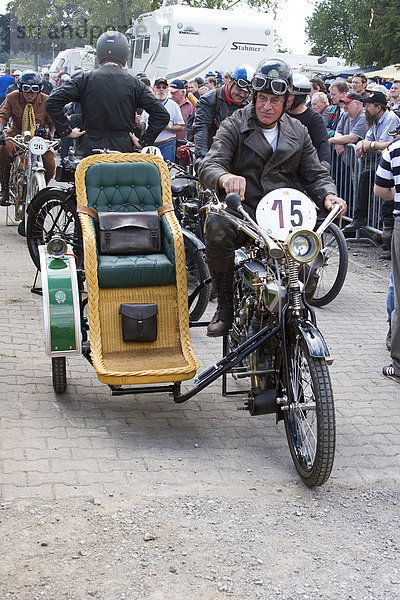 Motorrad Oldtimer FN  Baujahr 1908  Motorrad Oldtimerrennen Schotten  Hessen  Deutschland