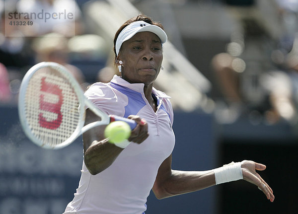 Venus Williams (USA). US Open 2007 USTA Billie JeanKing National Tennis Center New York  USA