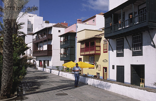 Typische Balkone in der Avenida Maritima  Santa Cruz de la Palma  La Palma  Kanarische Inseln  Spanien