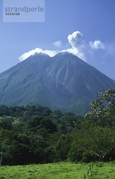 Arenal Vulkan bei La Fortuna  Costa Rica  Mittelamerika