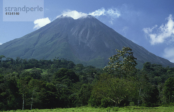 Arenal Vulkan bei La Fortuna  Costa Rica  Mittelamerika