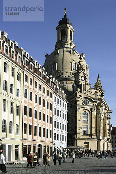 Die wieder aufgebaute Frauenkirche am Neumarkt  Dresden  Sachsen  Deutschland