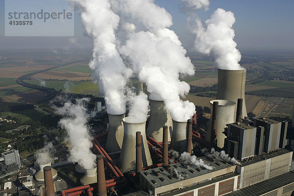 RWE Power Braunkohle Kraftwerk Niederaußem  Bergheim  Nordrhein-Westfalen  Deutschland