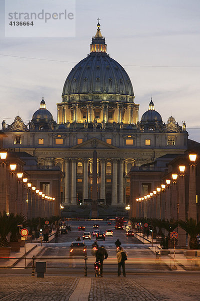 ITA  Italien  Rom : Vatikan  Sankt Peter  Petersdom  Via d. Conciliazione