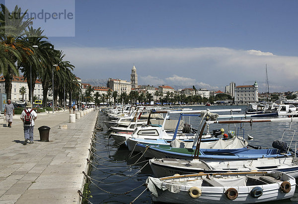 Historische Altstadt  Hafen  Split  Mittel-Dalmatien  Kroatien