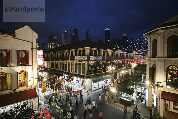 SGP  Singapore: Chinatown  Restaurants und Laeder in der Trengganu Street..
