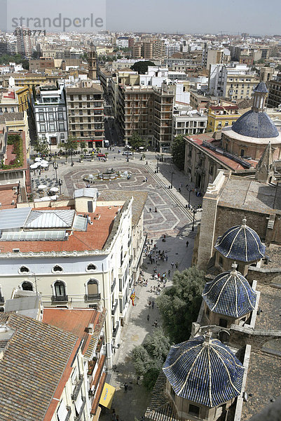 ESP  Spanien  Valencia: Altstadt  Blick vom Glockenturm der Kathedrale auf den Plaza de la Virgen