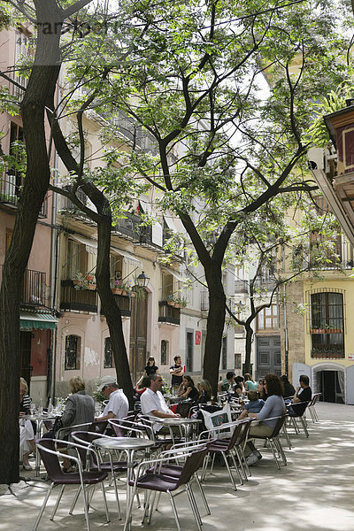 ESP  Spanien  Valencia: Cafe an einem kleinen Platz in der Altstadt im Barrio del Carmen