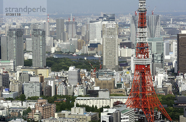 Tokyo Tower  Stadtteile Shinbashi  Shiba und Daimon  Tokio  Japan