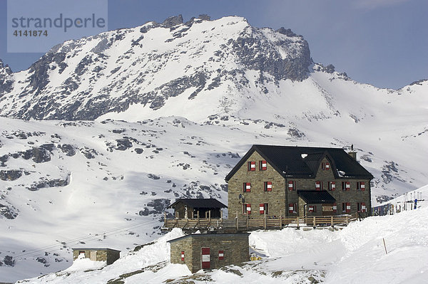 Duisburger Hütte im Skigebiet Mölltalgletscher  Kärnten  Österreich