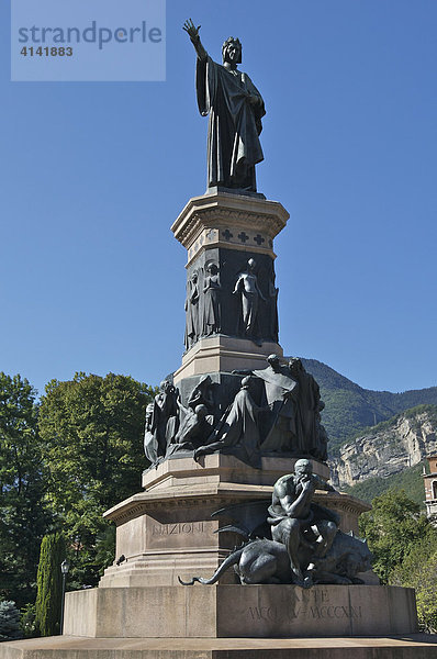 Dante Alighieri-Denkmal in Trient  Italien