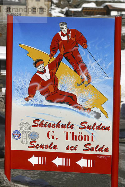 Werbeschild der Skischule Gustav Thöni im Skigebiet Sulden  Südtirol  Italien