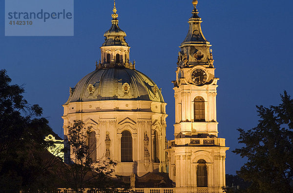 Kuppel der St. Niklas Kirche auf der Kleinseite  Prag  Tschechische Republik