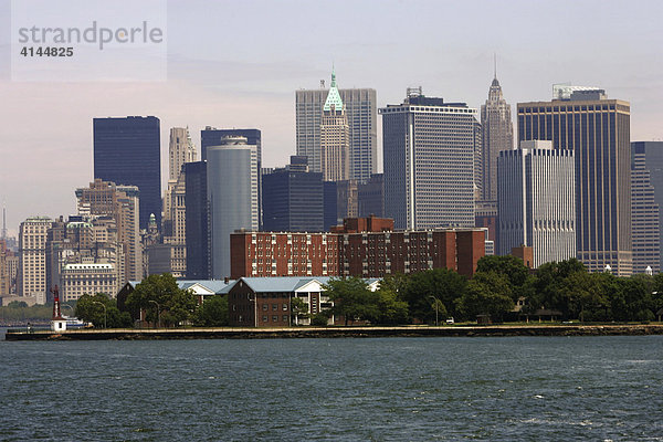 USA  Vereinigte Staaten von Amerika  New York City: Skyline von Downtown Manhattan  Financial district.