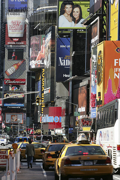 USA  Vereinigte Staaten von Amerika  New York City: Times Square.