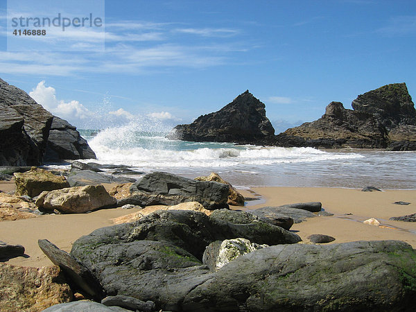 Strand an den Bedruthan Steps  Cornwall  Grossbritannien.