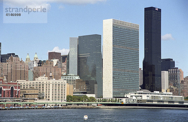 Trump World Tower (R) und UN Hauptquartier  Manhattan  New York City  USA.