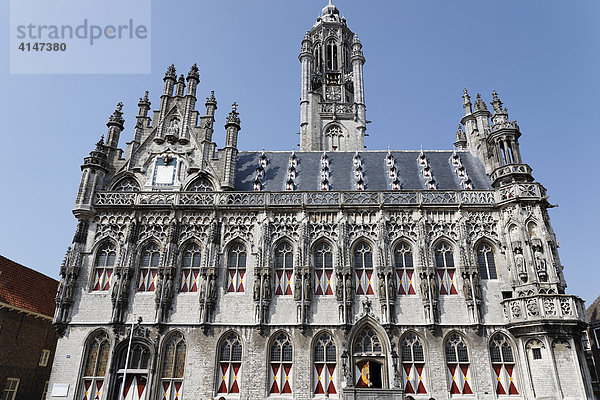 Rathaus (Stadthuis) aus dem 15. Jh  Middelburg  Walcheren  Zeeland  Niederlande  Europa