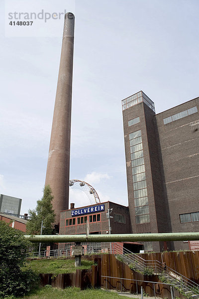 Eingang zur stillgelegten Kokerei Zollverein  Essen  NRW  Deutschland