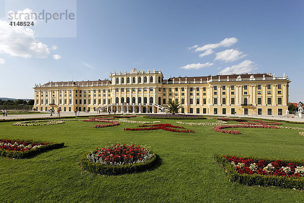 Schloss Schönbrunn  Blick vom Schlosspark  Wien  Österreich