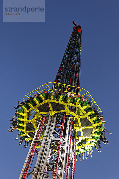 Fahrgeschäft Power Tower  Rheinkirmes  Düsseldorf  NRW  Deutschland