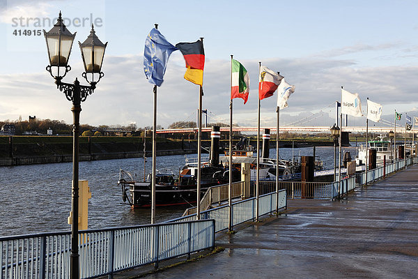 Hafen Promenade  Duisburg-Ruhrort  NRW  Deutschland