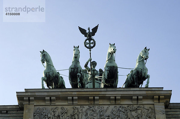 Quadriga auf dem Brandenburger Tor in Berlin  Deutschland