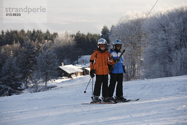 Skilift  Kreuzberg bei Bischofsheim  Rhön  Unterfranken  Franken  Bayern  Deutschland