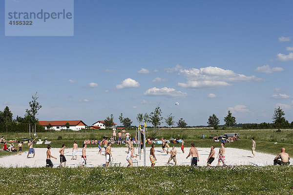 Beachball  Riemer Park  Riem  München  Bayern  Deutschland  Europa