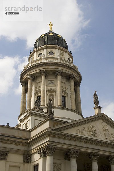 Kuppel des französischen Doms auf dem Gendarmenmarkt in Berlin Deutschland