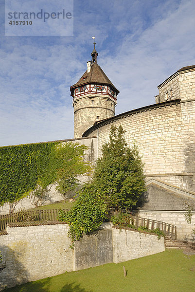 Schaffhausen - Festung Munot und der Burggraben - Schweiz  Europa.