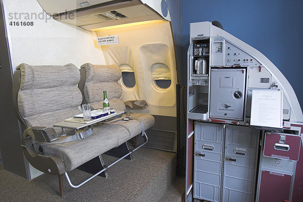 Flugzeugküche in einer Boeing 727