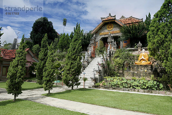Buddistischer Tempel BRAHMAVIHARA ARAMA   Bali  Indonesien.