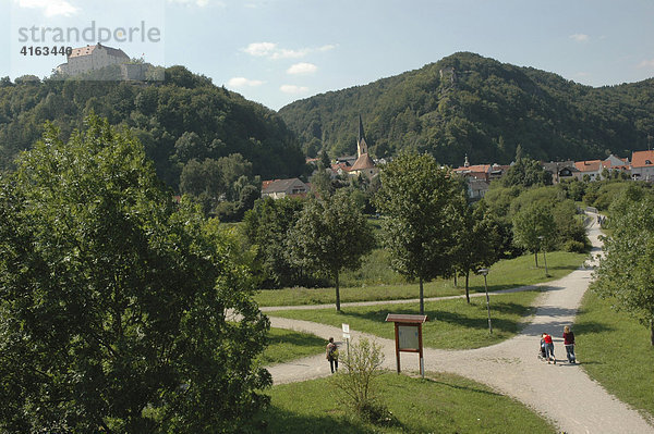 Riedenburg am Main-Donau-Kanal im Altmuehltal  Bayern