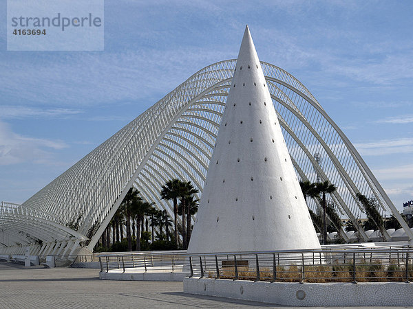 L`Umbracle an der Stadt der Künste und Wissenschaften  Ciudad de las Artes y las Ciencias in Valencia  Spanien
