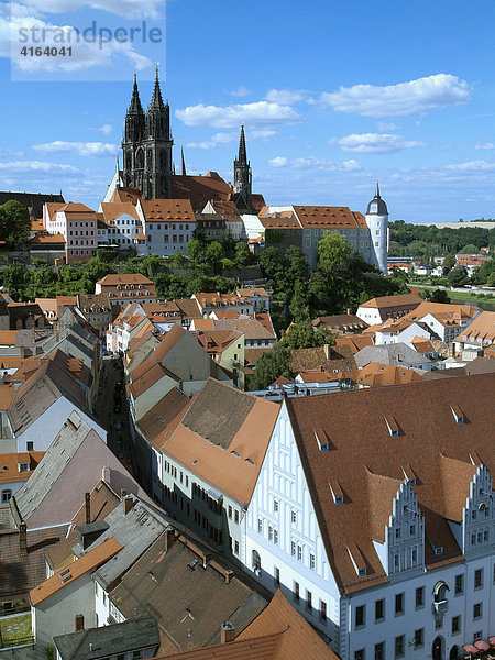 Altstadt von Meißen mit der Albrechtsburg  dem Dom und dem Rathaus  Sachsen