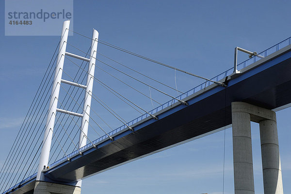 Neue Rügenbrücke  Stralsund  Mecklenburg-Vorpommern  Deutschland