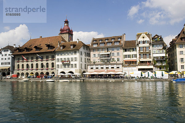 Altstadtpanorama von Luzern mit Vierwaldstätter See  Kanton Luzern  Schweiz