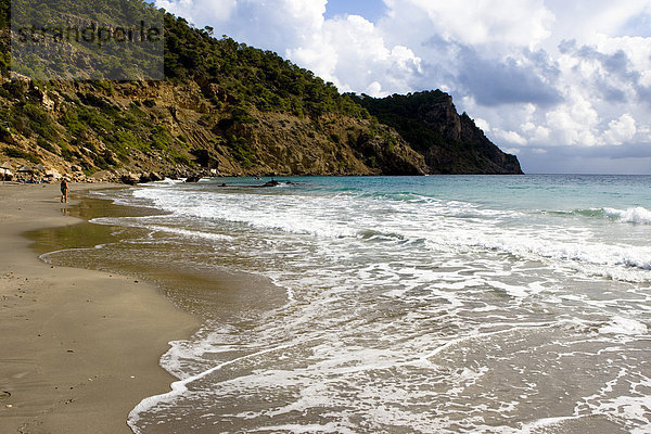 Strand bei Punta Verde  Ibiza  Balearen  Spanien