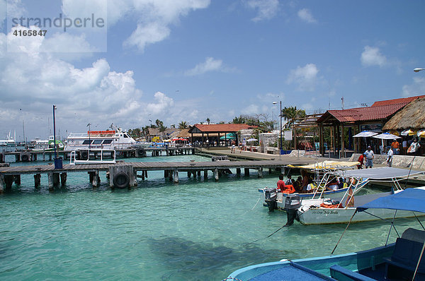 Hafen von Isla Mujeres  Halbinsel Yucatan  Mexico