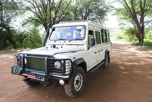 Landrover  Jeep  Tsavo National Park  Kenia  Afrika
