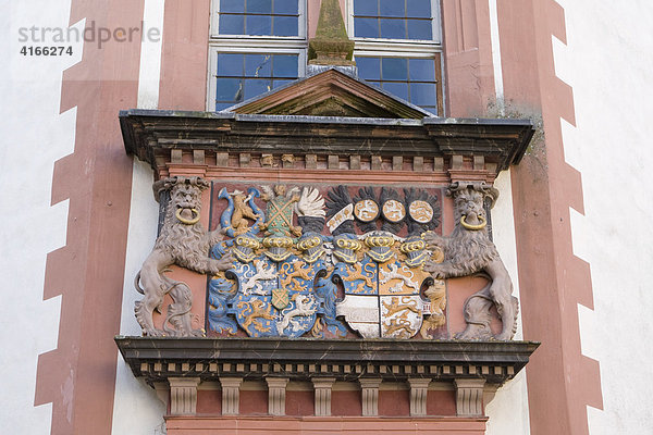 Verzierungen am Stadtpfeiffenturm des Weilburger Renaissance Schlosses  Weilburg an der Lahn  Hessen  Deutschland