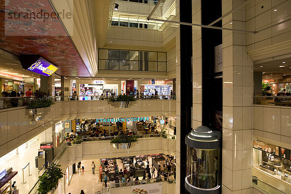 Einkaufszentrum in der Orchard Road  Singapur  Südostasien