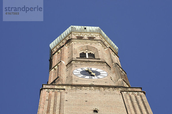 Turm der Frauenkirche  München  Bayern  Deutschland