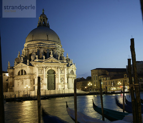 Basilika Santa Maria della Salute am Canal Grande  Venedig (Venezia)  Venezien  Italien