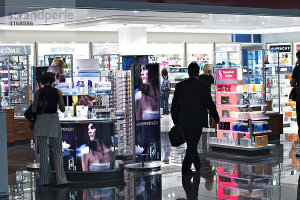 Franz-Josef-Strauß-Flughafen München - Terminal 2 - duty free shop